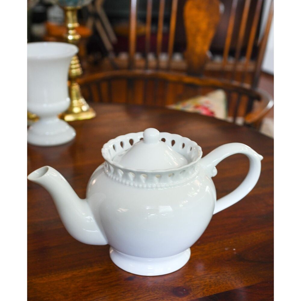 I. Godinger & Co Vintage 1990s Porcelain Tea Pot w/ White Lace Pierced Border